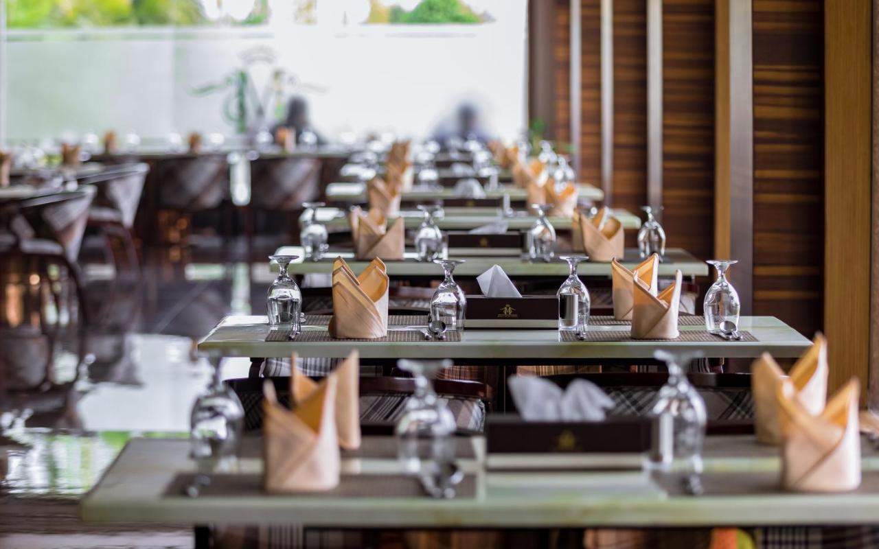Hotel Mechi Crown Kakarvitta Ngoại thất bức ảnh