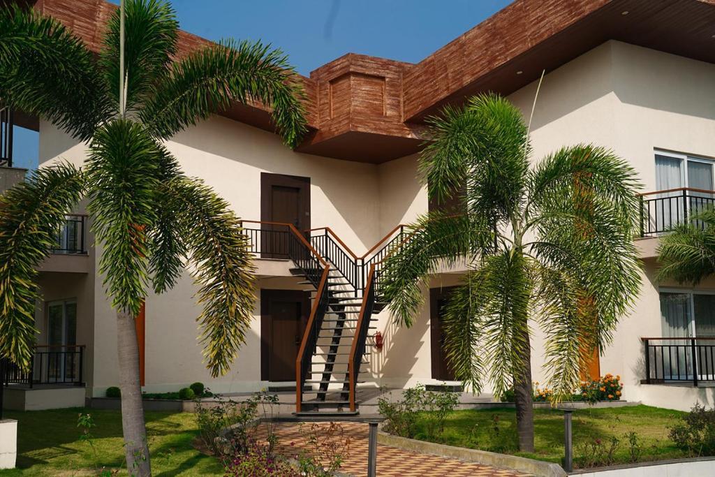 Hotel Mechi Crown Kakarvitta Ngoại thất bức ảnh