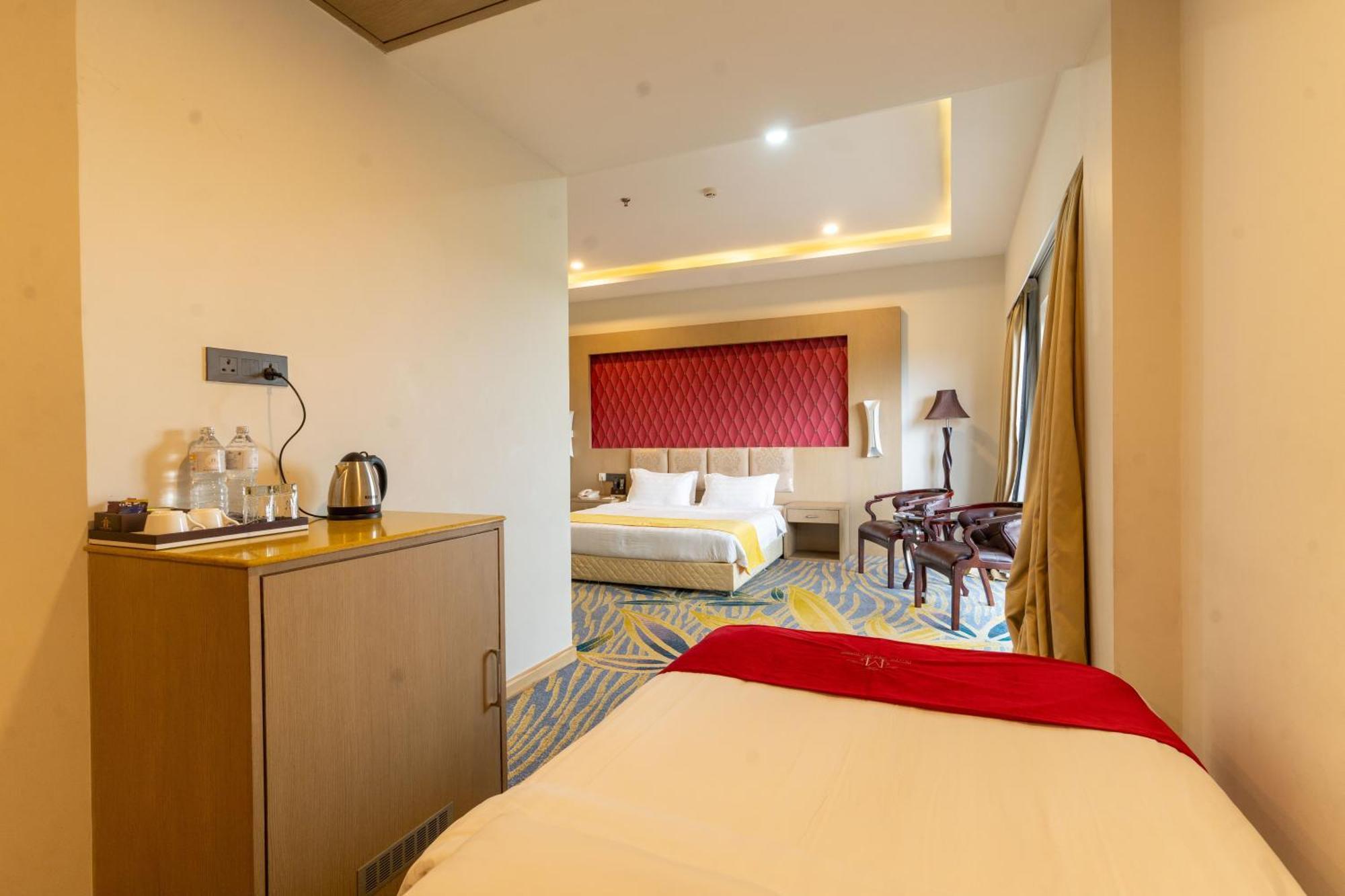 Hotel Mechi Crown Kakarvitta Ngoại thất bức ảnh