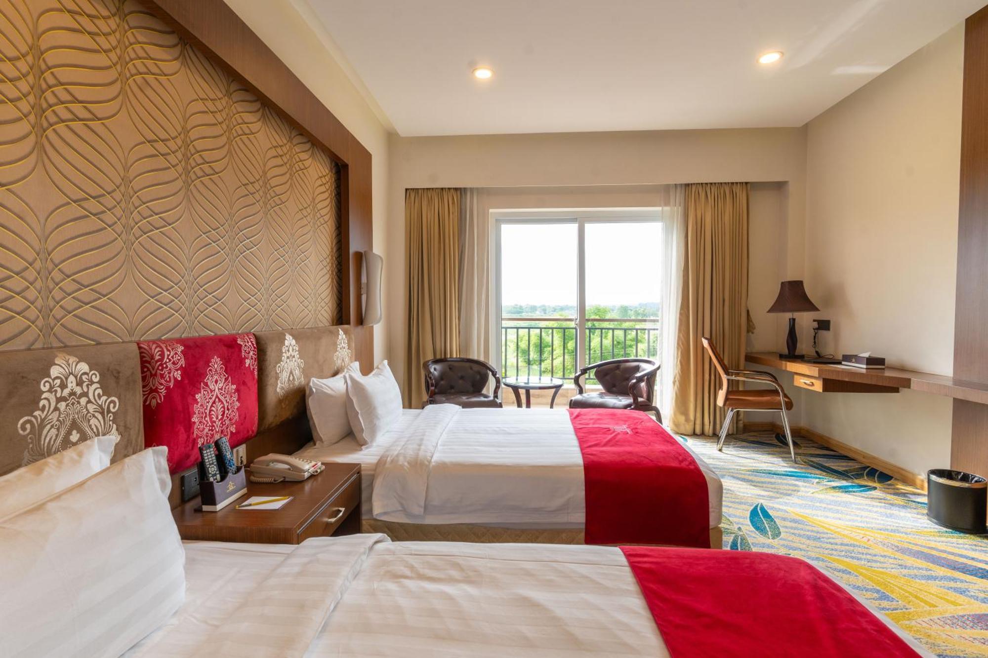 Hotel Mechi Crown Kakarvitta Ngoại thất bức ảnh