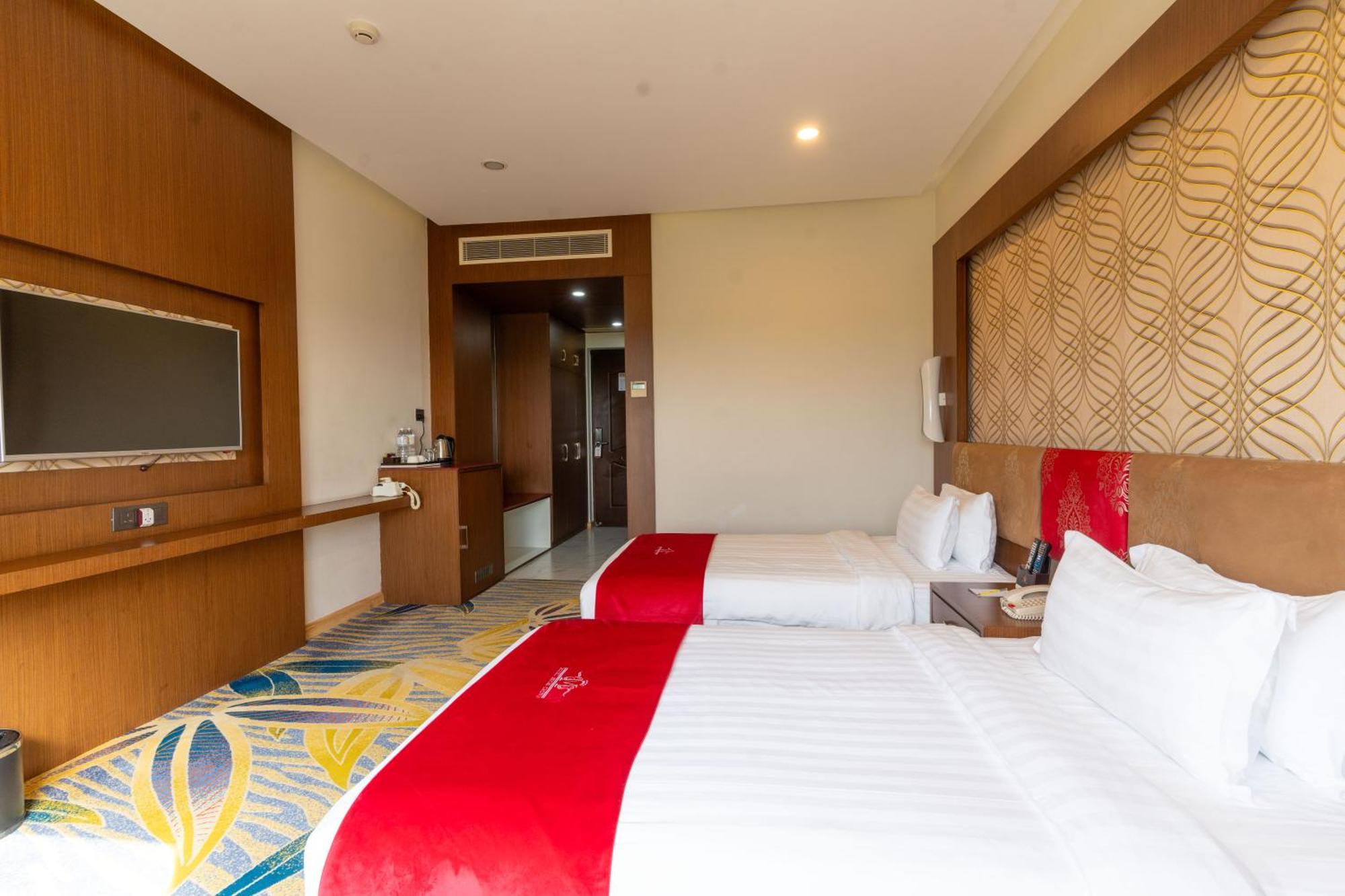 Hotel Mechi Crown Kakarvitta Ngoại thất bức ảnh