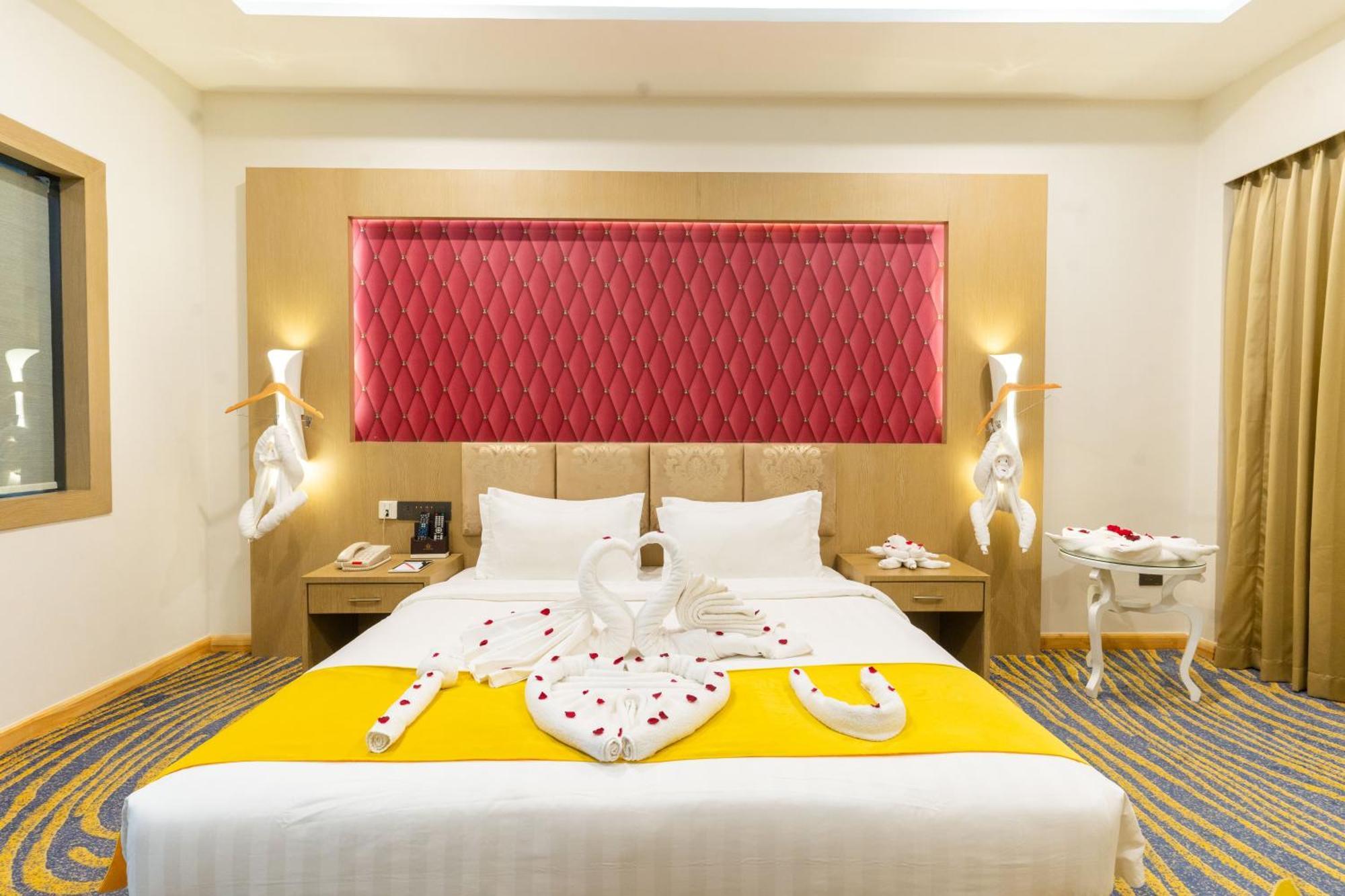 Hotel Mechi Crown Kakarvitta Ngoại thất bức ảnh