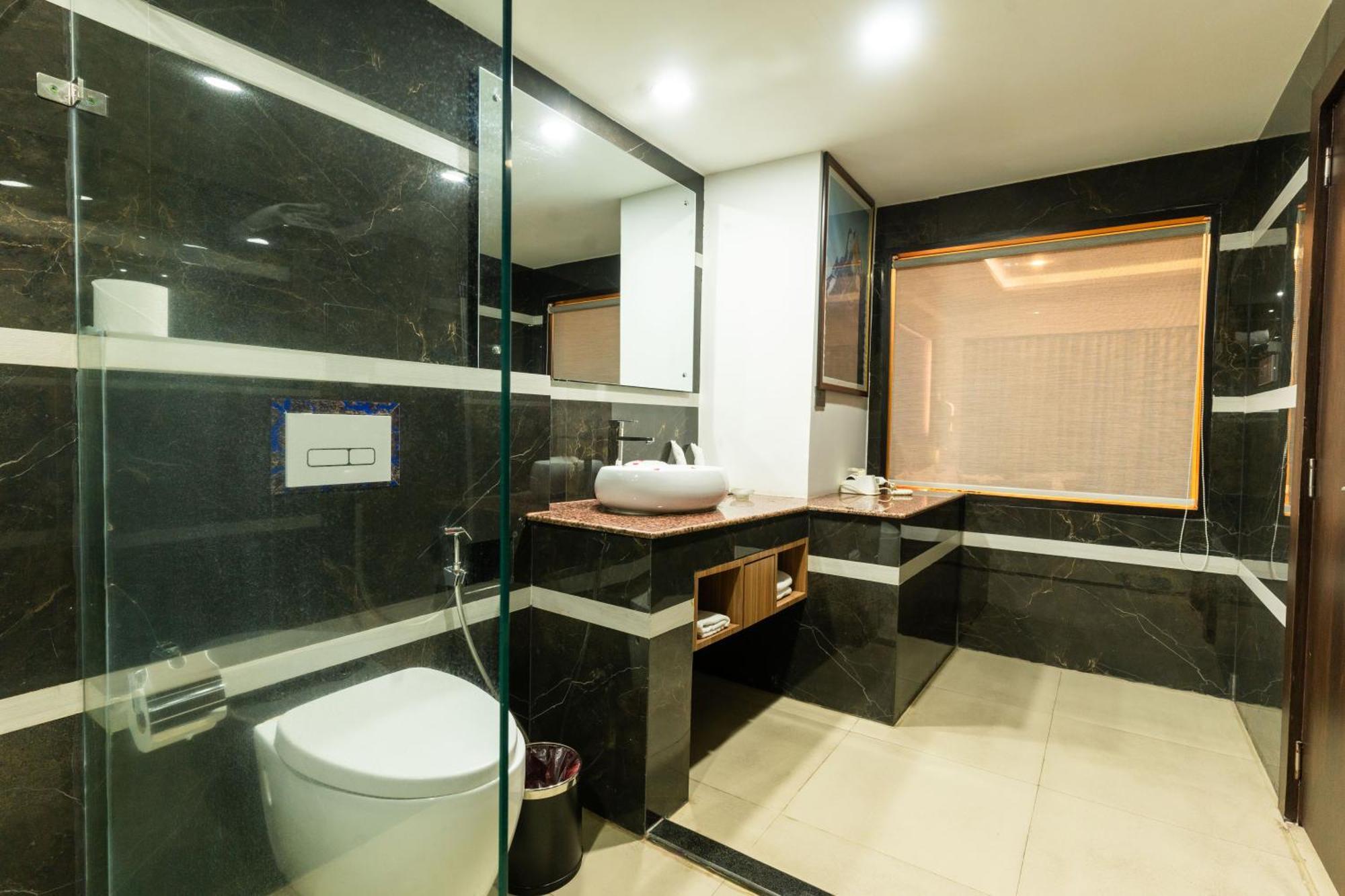 Hotel Mechi Crown Kakarvitta Ngoại thất bức ảnh
