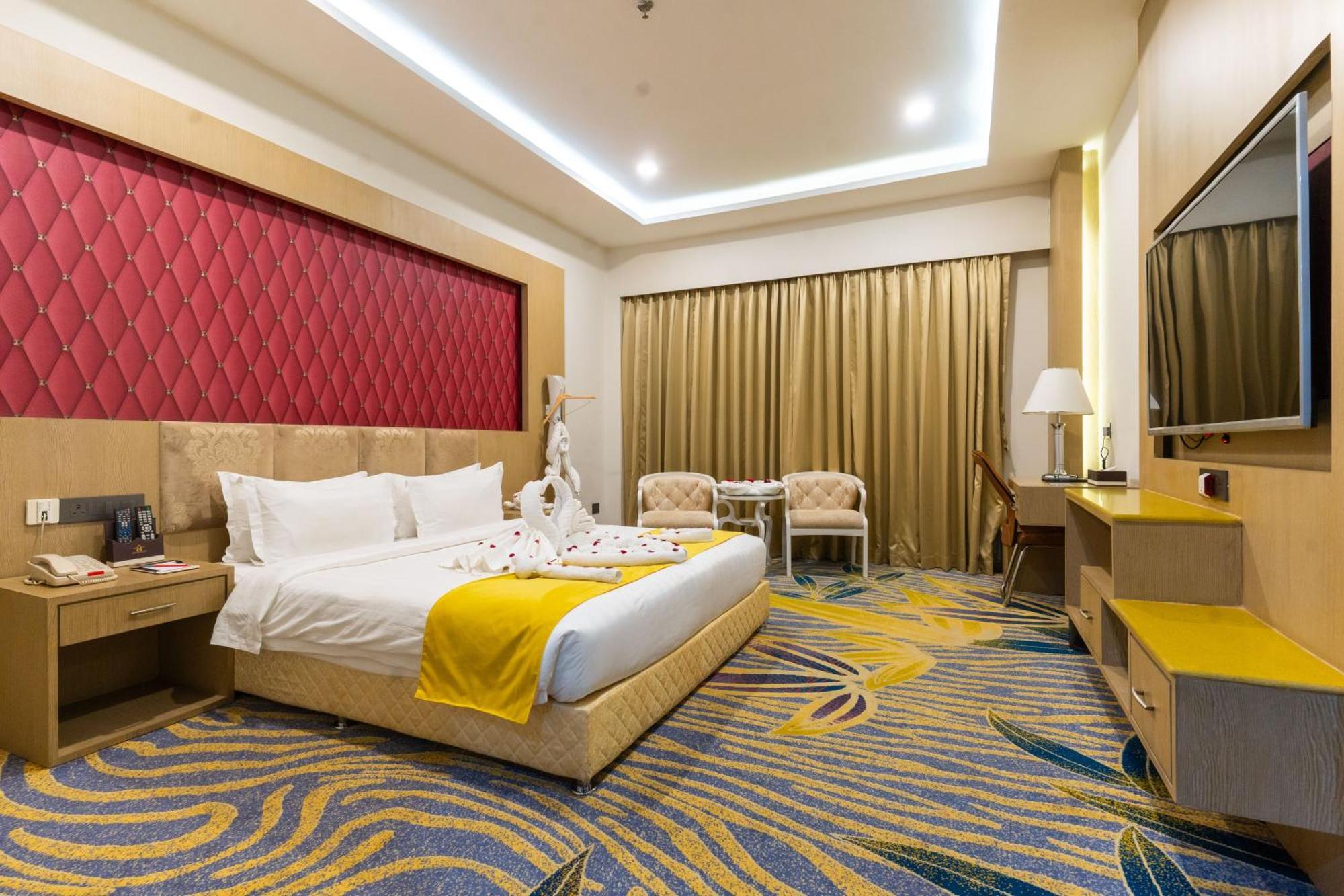 Hotel Mechi Crown Kakarvitta Ngoại thất bức ảnh